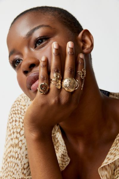 Urban Outfitters Spiral Statement Ring Set In Gold