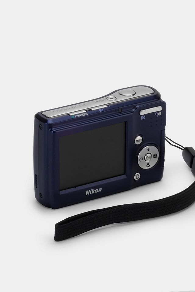 Nikon Coolpix L14 Point and Shoot Digital Camera Refurbished by Retrospekt #2