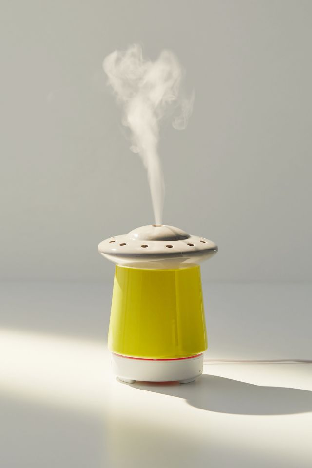 加湿器　ディフューザー　アロマ　乾燥　UFO UrbanOutfitters UFO Electric Diffuser | Urban Outfitters
