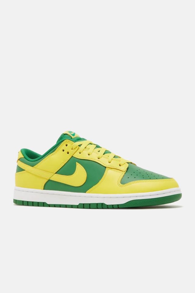 Urban outfitters outlet nike dunks