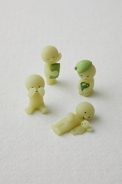 Dreams Smiski 6 Pack Bed Series Blind Box - Glow In The Dark Figure Of Sleeping Cozy Bedroom Decoration