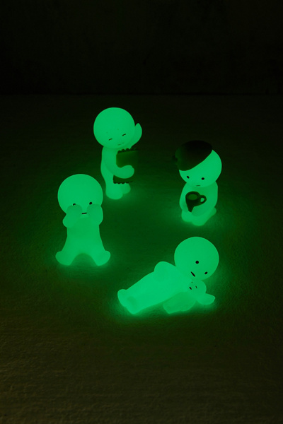 Dreams USA Smiski Glow in The Dark Figure, Series 1, Random Style, 1 Pack