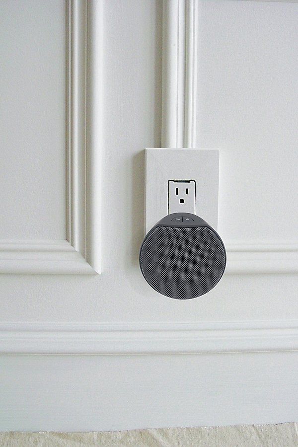Oc Acoustic Newport Plug-in Outlet Bluetooth Speaker In Black/gray At Urban Outfitters