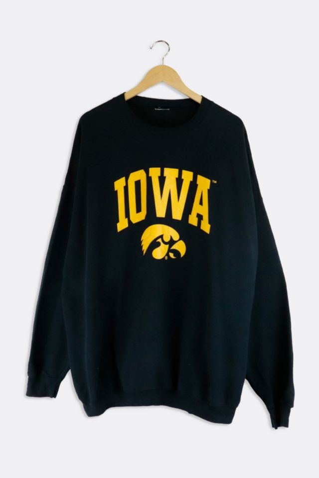 Vintage Iowa Hawkeyes Sweatshirt | Urban Outfitters