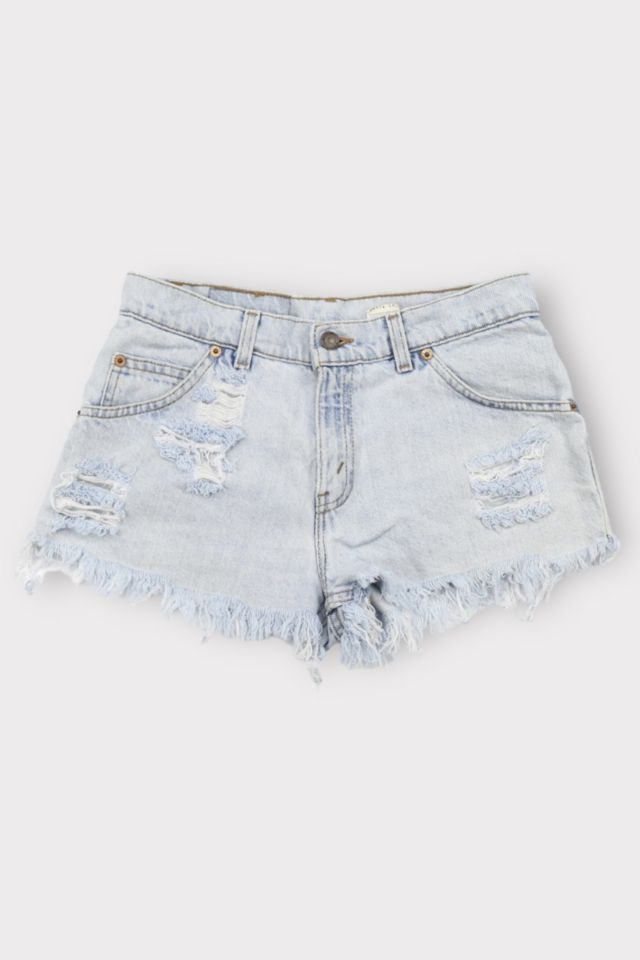 Vintage Levi's® 90s 912 Light Wash Mid Rise Shorts | Urban Outfitters