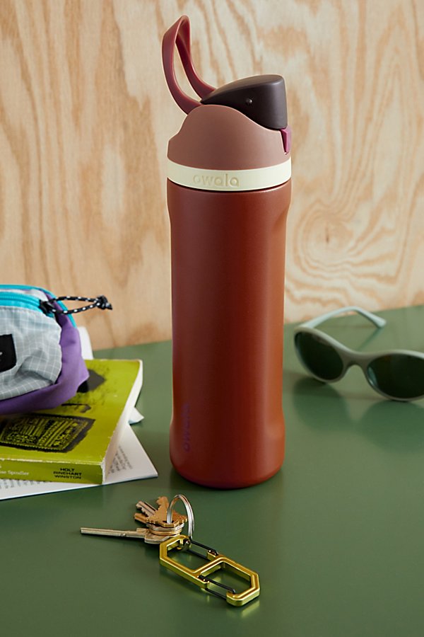 Owala Uo Exclusive Free Sip 24 Oz. Water Bottle In Sand Dune At Urban Outfitters In Brown