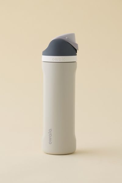 Owala UO Exclusive FreeSip 32 oz Water Bottle