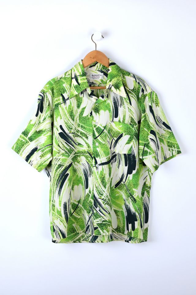 Vintage 70s Light Green Patterned Short-Sleeve Button-Down | Urban ...