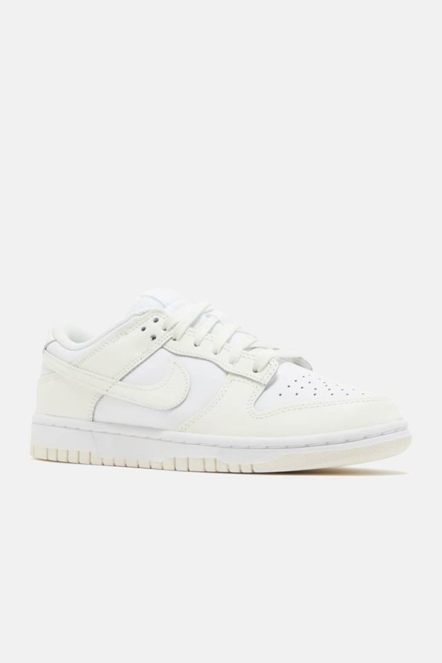 Urban outfitters hotsell nike dunks