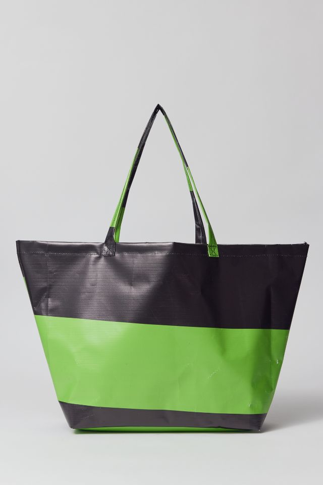 Urban Renewal Remade Large Vinyl Tote Bag | Urban Outfitters