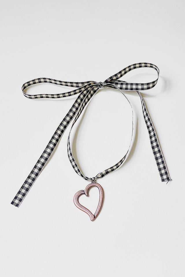 Rhinestone Heart Ribbon Necklace  Urban Outfitters Mexico - Clothing,  Music, Home & Accessories