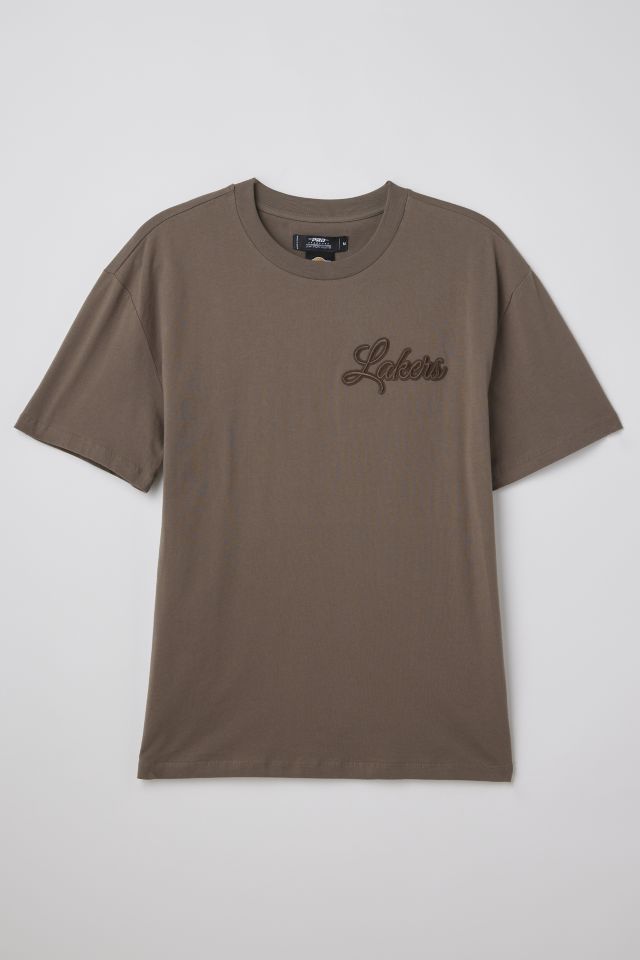 Tシャツ・カットソー Pro Standard UO Exclusive NBA Los Angeles Lakers Tee Pro Standard UO Exclusive Los Angeles Lakers NBA Tee | Urban