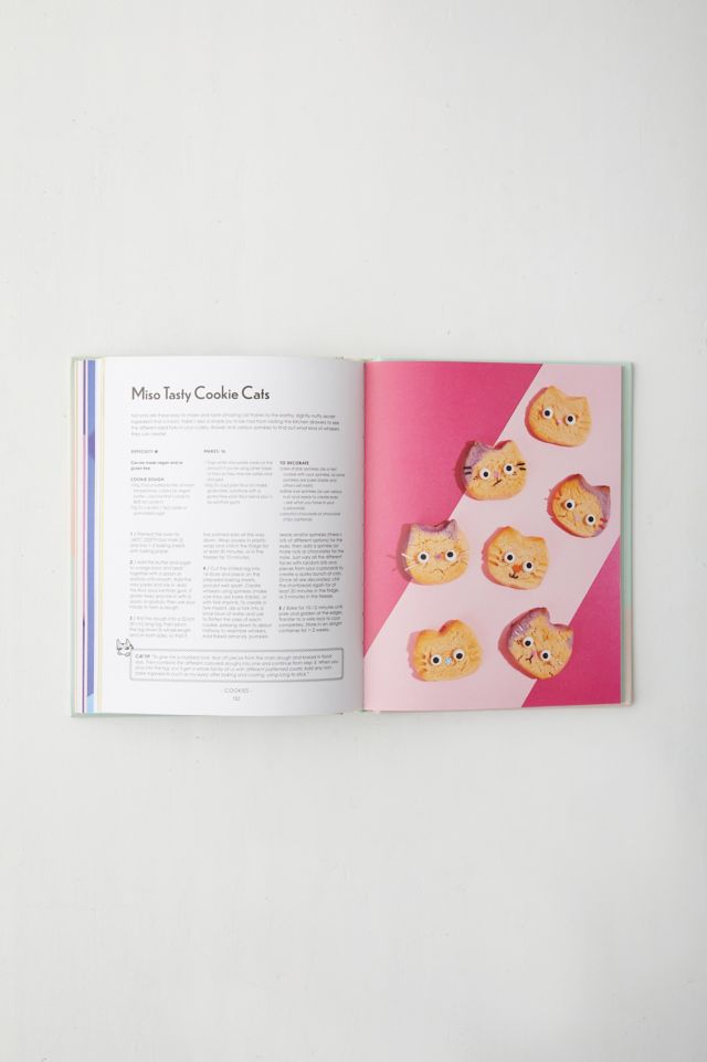 Bake Me A Cat: 50 Purrfect Recipes For Edible Kitty Cakes, Cookies And More! By Kim-Joy #2