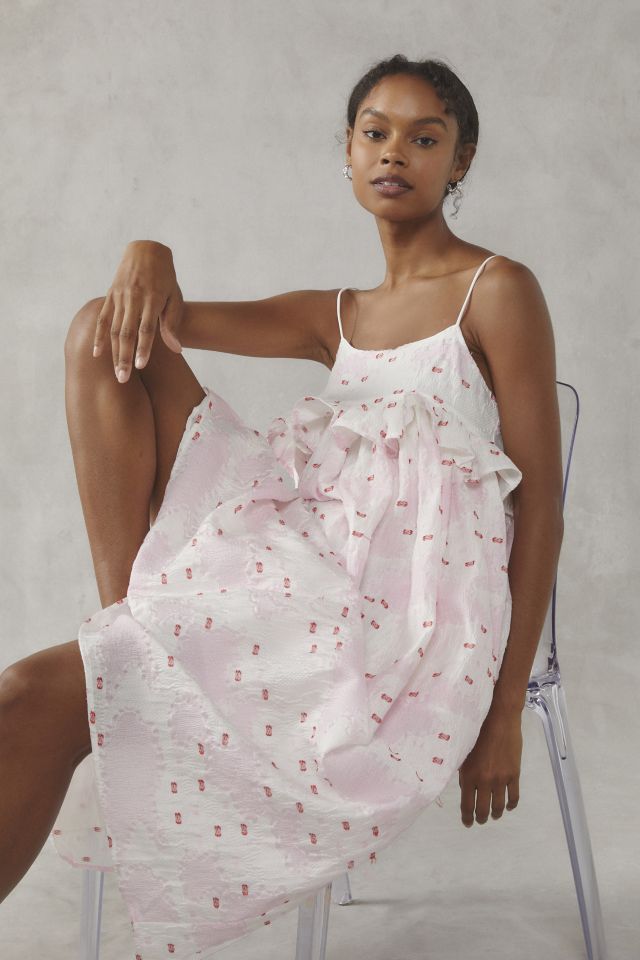 ワンピース DREAM Sister jane Floral Jacquard Dress Dream Sister Jane floral jacquard cami midi dress in pink | ASOS