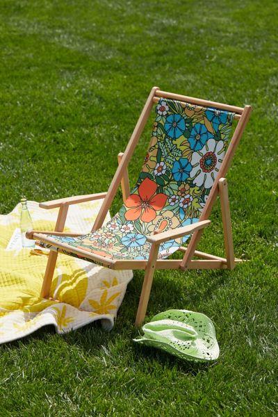 Deny Designs Zeljkica Deny 70s Plate Outdoor Folding Chair In Green