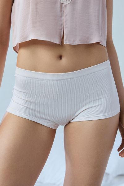 Out From Under Ribbed Seamless Boyshort Undie In Shrinking Violet, Women's At Urban Outfitters In Shrinking Violet