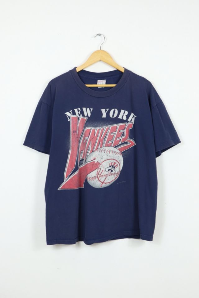 Vintage Faded New York Yankees Tee | Urban Outfitters