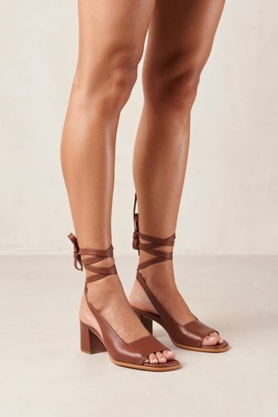 Alohas Lille Brown Sandals