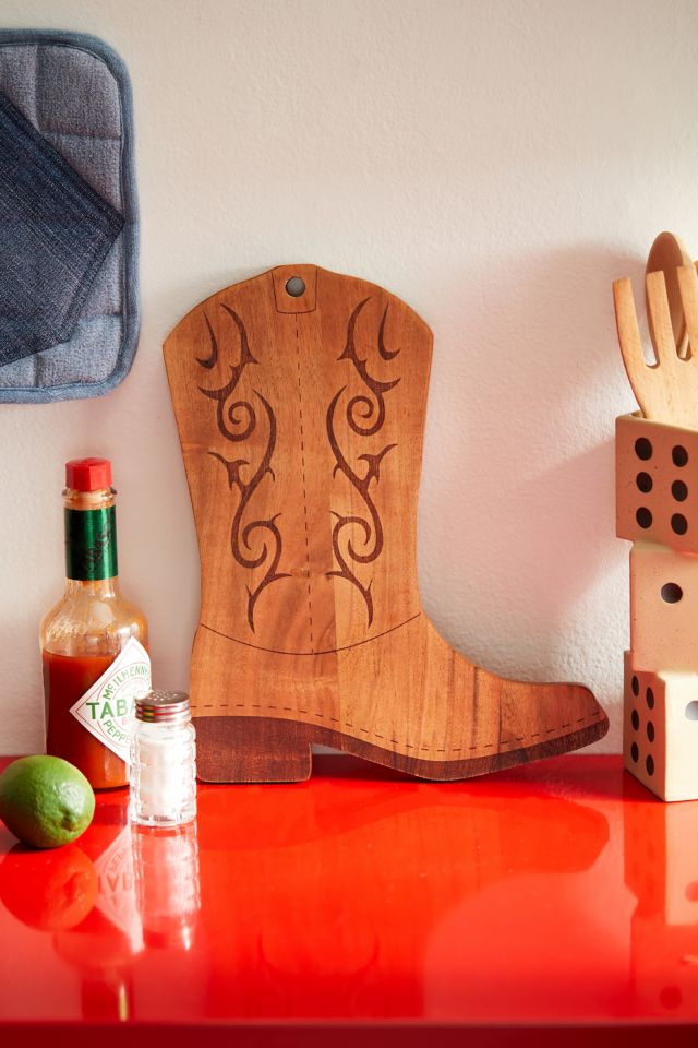 cowboy-boot-cutting-board-urban-outfitters
