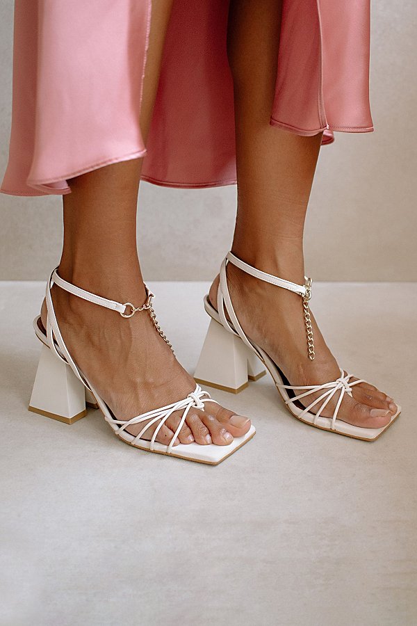 Alohas Cactus Leather Heeled Sandal In Off White