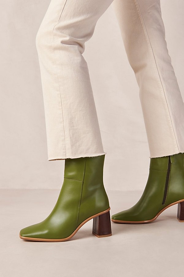 Alohas West Cape Leather Ankle Boot In Evergreen