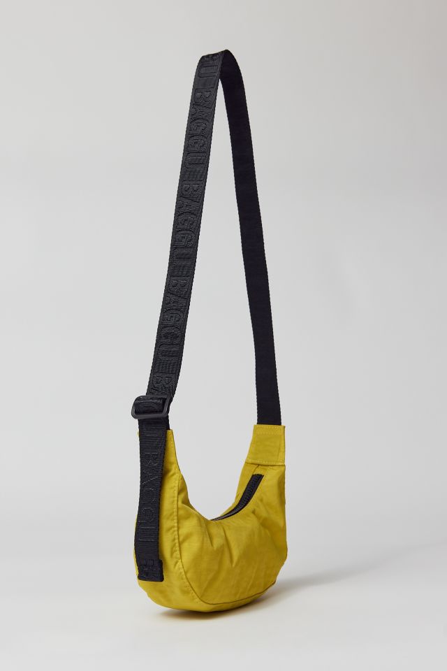 BAGGU UO Exclusive Mini Crescent Bag Urban Outfitters