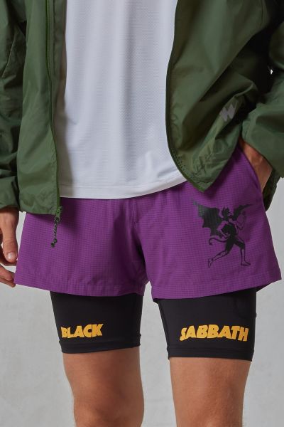 Short 3,5 po Roark Run Amok Black Sabbath | Urban Outfitters