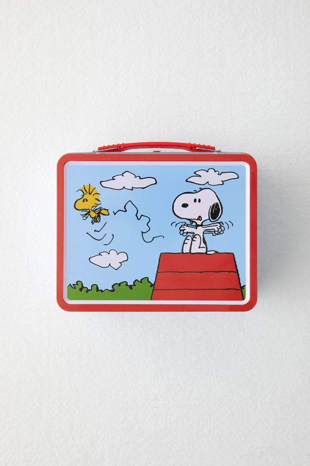 Retro Embossed Tin Lunch Box #2