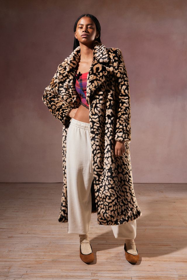 Kimchi Blue Connor Maxi Faux Fur Coat | Urban Outfitters