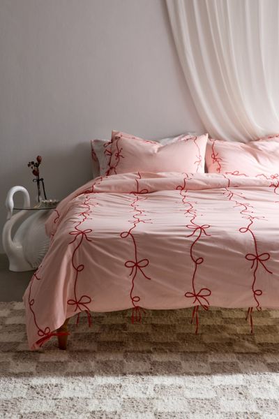 Urban Outfitters Samantha hotsell Embroidered Duvet cover Twin XL NEW