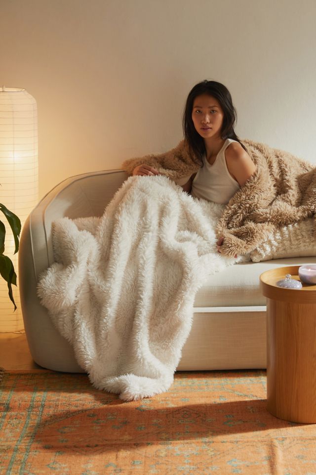 Lana Faux Fur Throw Blanket