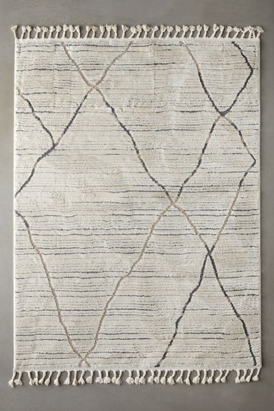 Urban Outfitters Lily Hilo Tufted Rug ModeSens