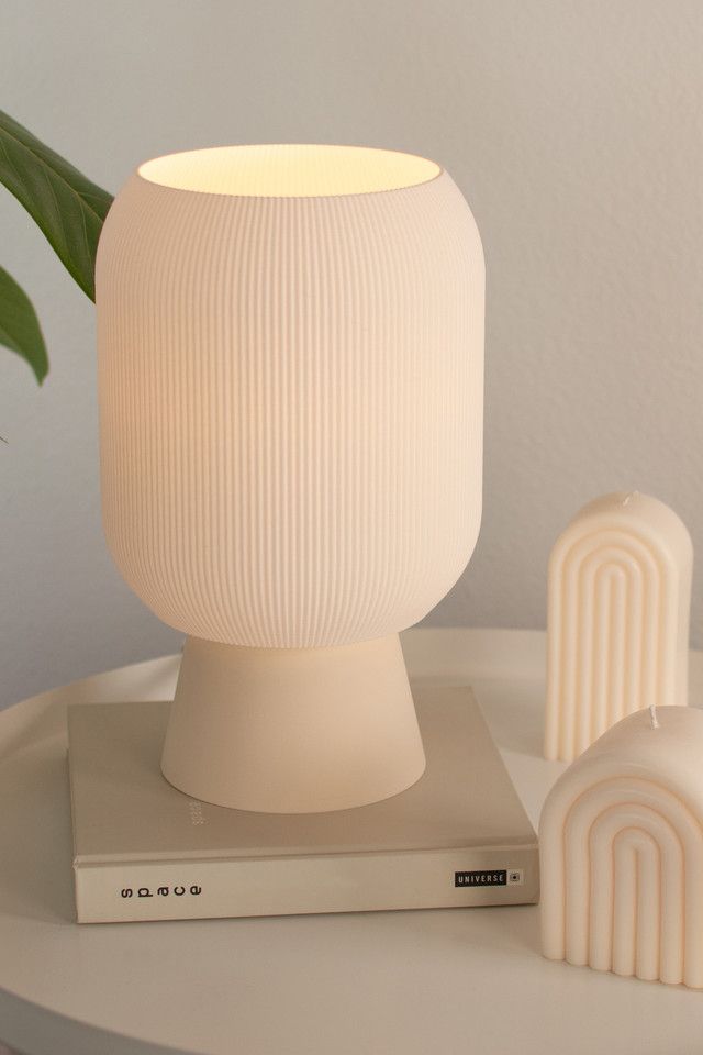 Honey & Ivy Table Lamp