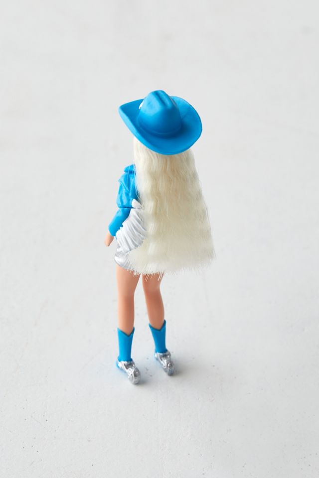 Figurine Barbie articulée la plus petite du monde #3