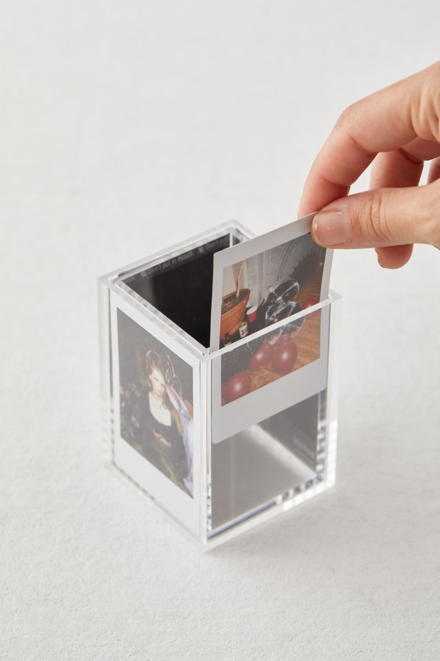 Urban Outfitters☆ インスタックスミニ・卓上フォトスタンド UO Instax Photo Cube Pen Holder | Urban Outfitters
