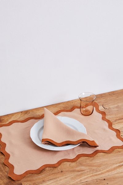 Bed Threads French Flax Linen Scalloped Napkins - Set of 4