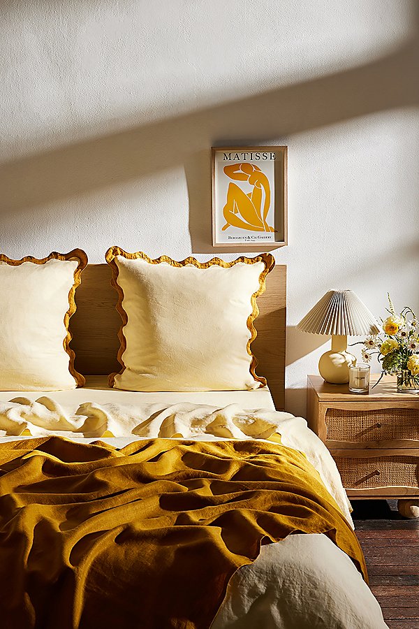 Bed Threads French Flax Linen Scalloped European Pillowcases - Set Of 2 In Limoncello & Turmeric