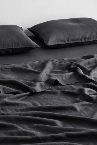 Bed Threads 2-piece French Flax Linen Pillowcase Set In Charcoal At Urban Outfitters