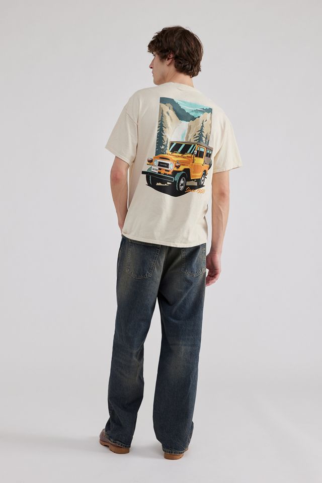 Toyota Land Cruiser Vintage Graphic Tee | Urban Outfitters