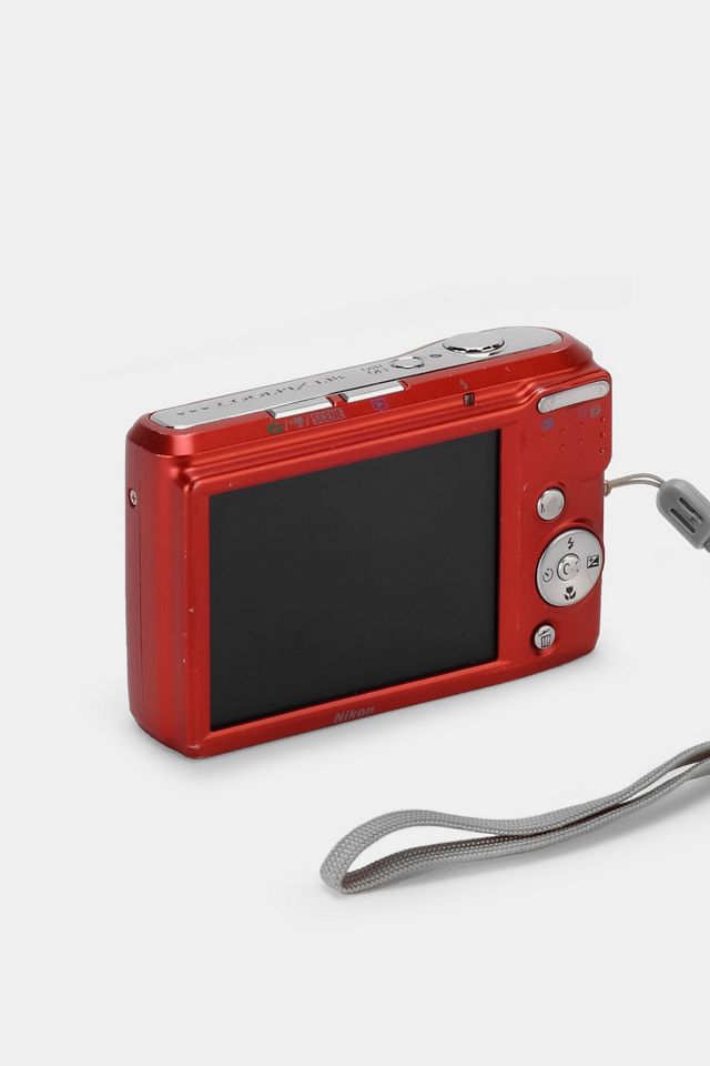 Nikon Coolpix L18 Point and Shoot Digital Camera Refurbished by Retrospekt #2
