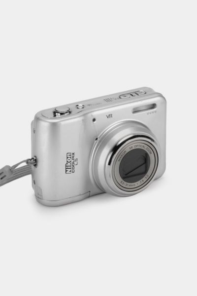 Nikon Coolpix L5 Point and Shoot Digital Camera Refurbished by