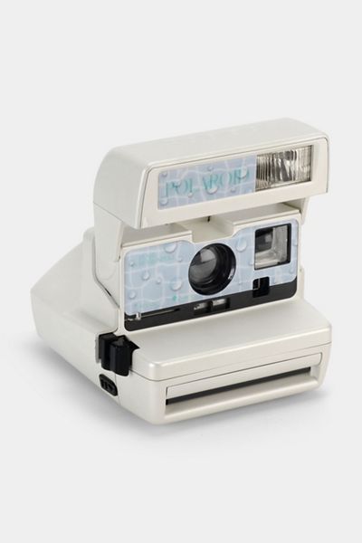 Vintage Polaroid Pearl 600 Instant Film Camera by Retrospekt