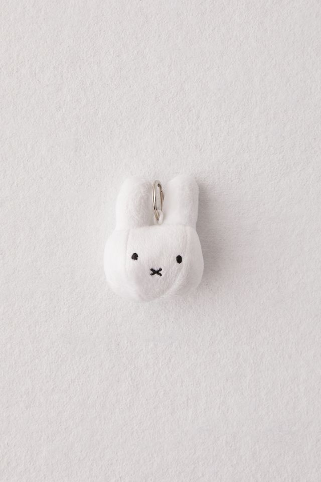 Peluche Miffy  Urban Outfitters Canada