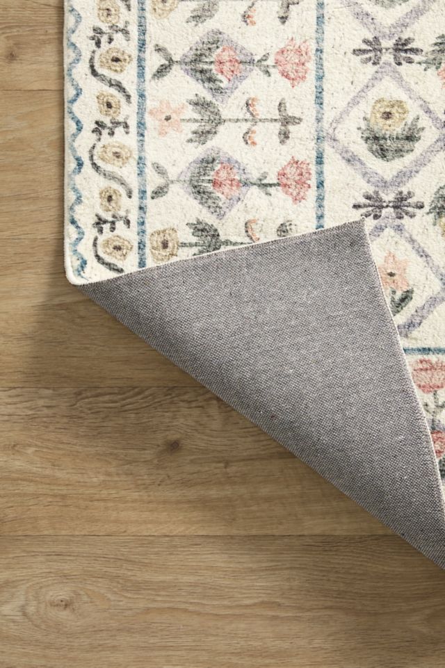 Lattice Ivory Floral 5' x 7' Wool-Synthetic Blend Area Rug