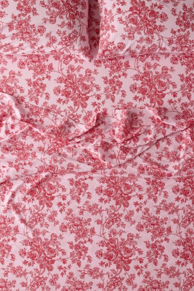 Urban Outfitters Toile Pattern Sheet Set In Red At