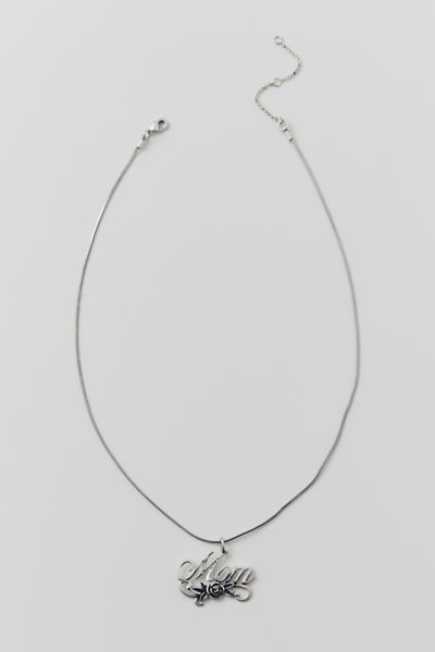 '90s Silver-Plated Mom Nameplate Necklace | Urban Outfitters