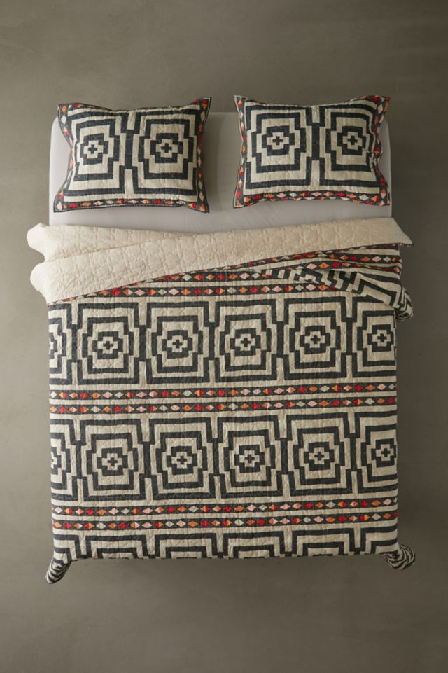 Jungalow By Justina Blakeney Hypnotic Quilt Set #1