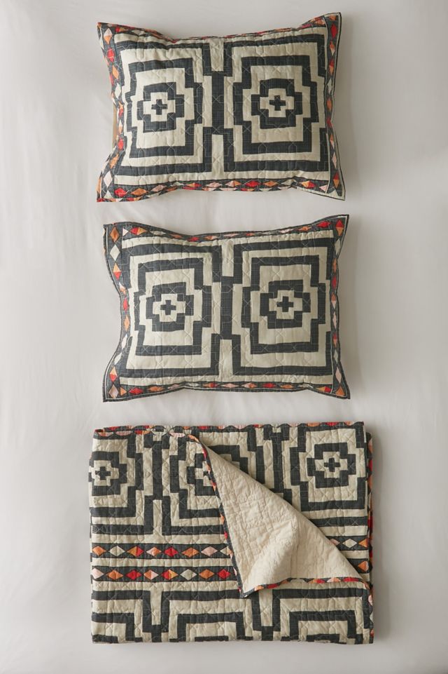 Jungalow By Justina Blakeney Hypnotic Quilt Set #4