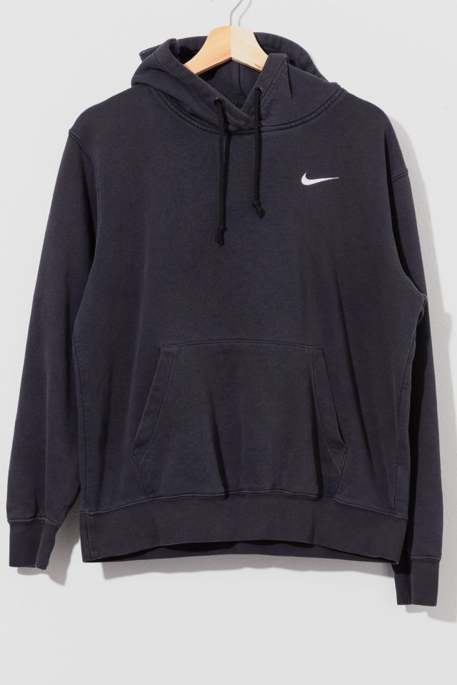 Uithoudingsvermogen Wat leuk Leeds Vintage Y2K Distressed Nike Swoosh Logo Black Hoodie Sweatshirt | Urban  Outfitters
