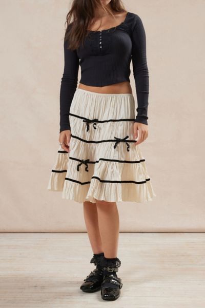 Kimchi Blue Lillian Tiered Bow Midi Skirt | Urban Outfitters Canada